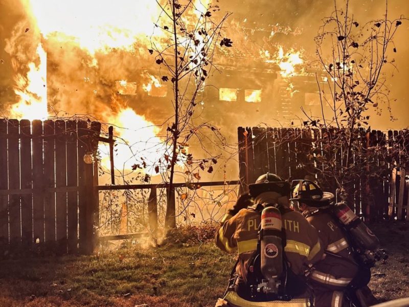 Under tough conditions, firefighters keep Alden St. fire from spreading